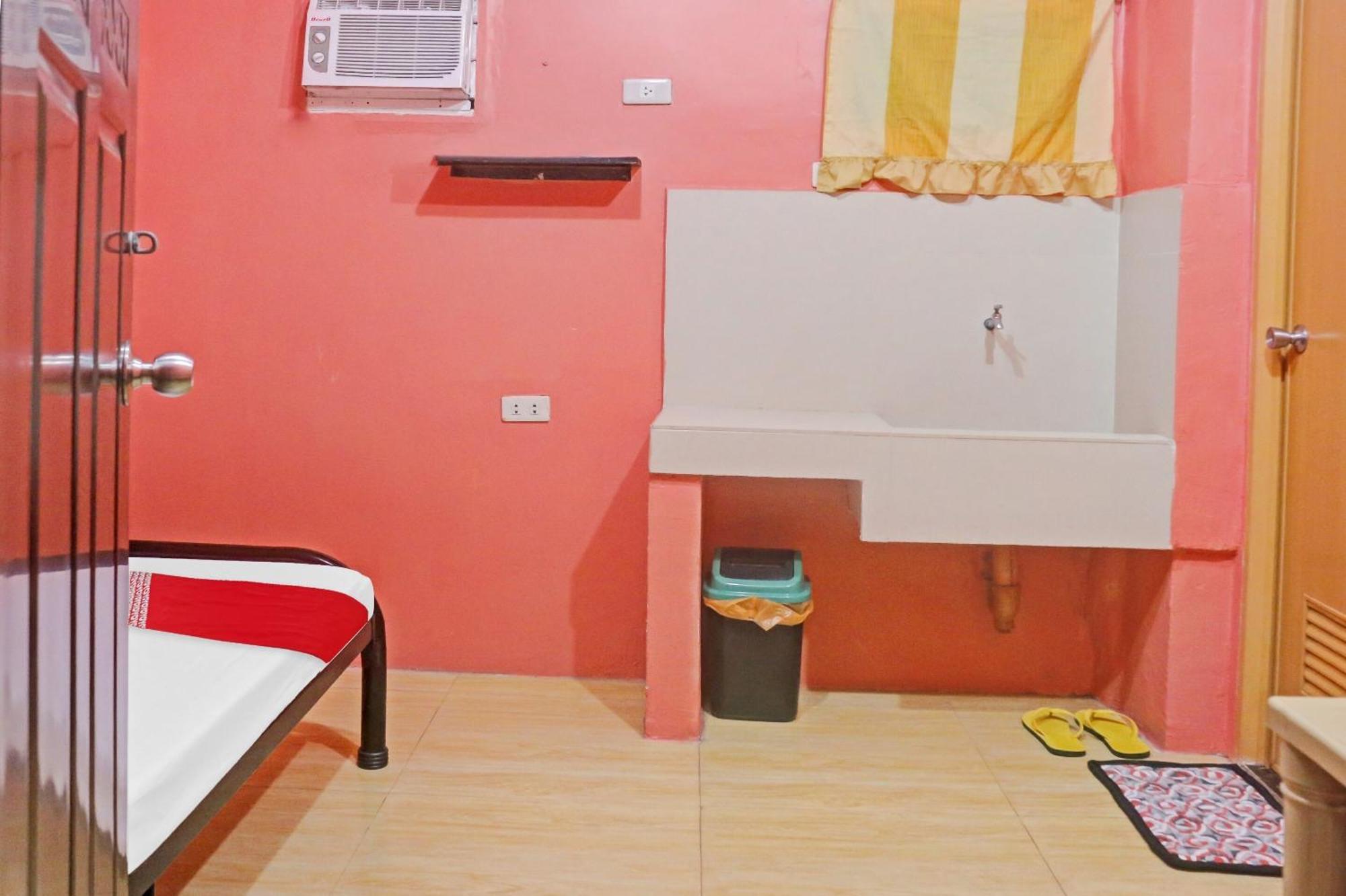 Solanos Transient House Hotel Pasay Buitenkant foto