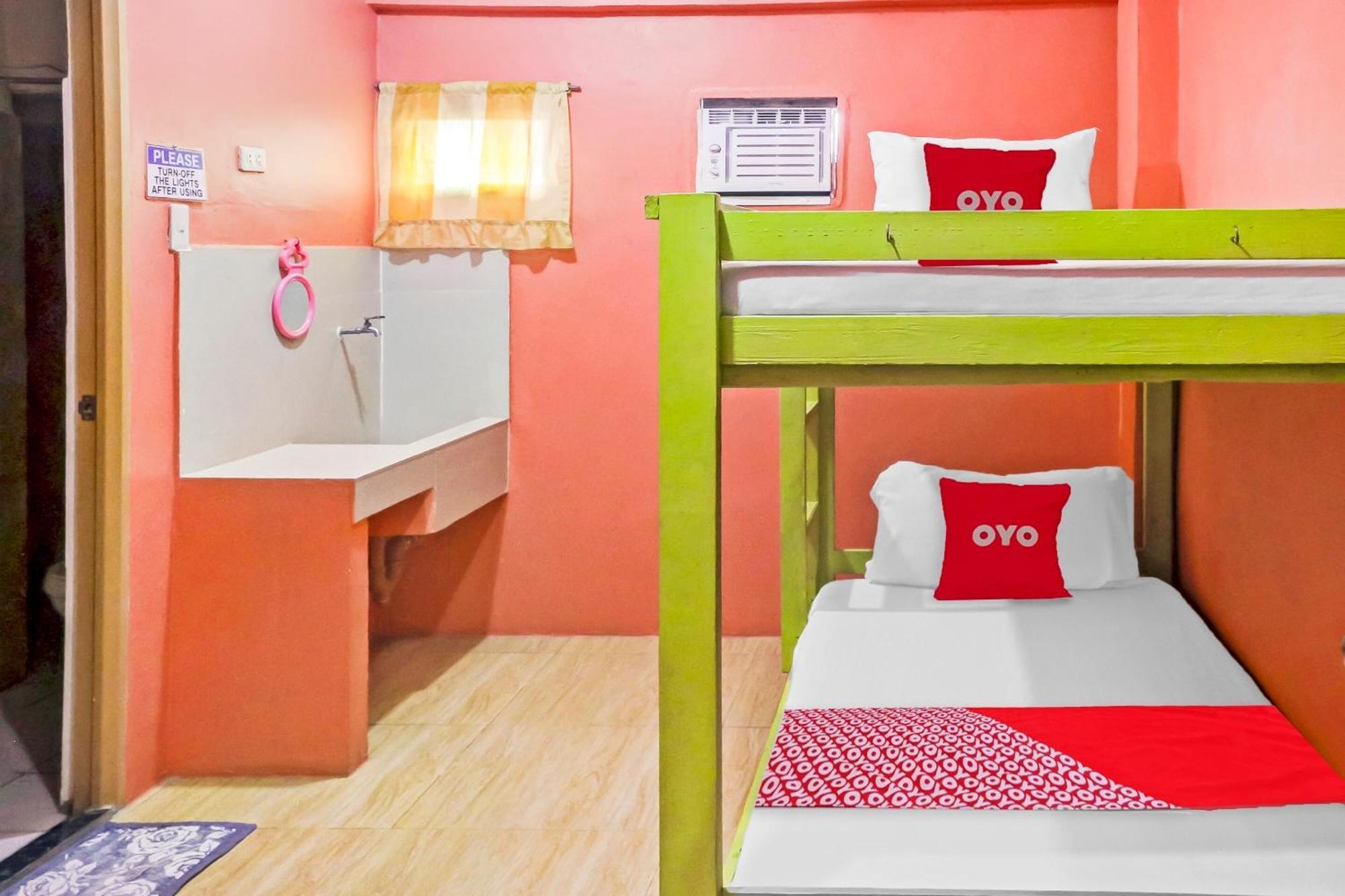 Solanos Transient House Hotel Pasay Buitenkant foto